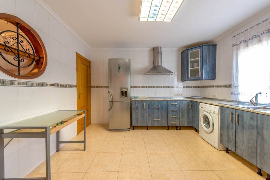 Torrevieja,Alicante,España,4 Bedrooms Bedrooms,1 BañoBathrooms,Bungalow,28920