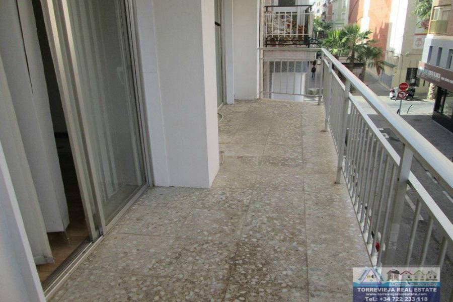 Torrevieja,Alicante,España,4 Bedrooms Bedrooms,2 BathroomsBathrooms,Apartamentos,29050