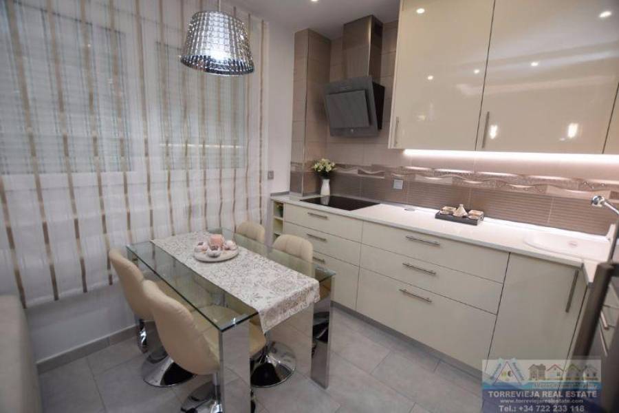 Torrevieja,Alicante,España,2 Bedrooms Bedrooms,2 BathroomsBathrooms,Apartamentos,29103