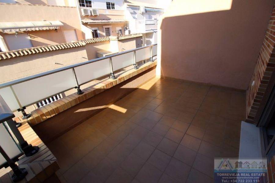 Torrevieja,Alicante,España,3 Bedrooms Bedrooms,2 BathroomsBathrooms,Atico,29106
