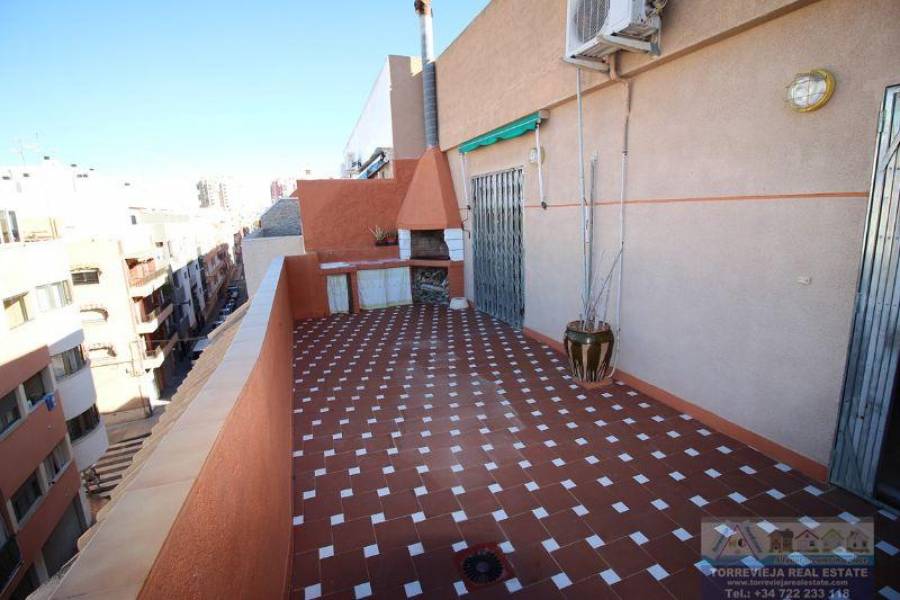 Torrevieja,Alicante,España,3 Bedrooms Bedrooms,1 BañoBathrooms,Atico,29118