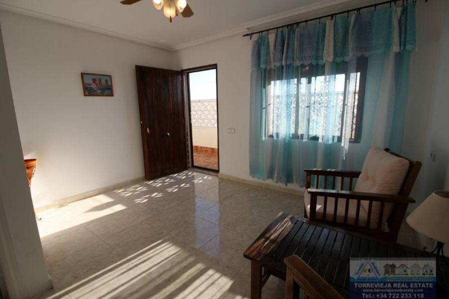 Torrevieja,Alicante,España,3 Bedrooms Bedrooms,2 BathroomsBathrooms,Bungalow,29135