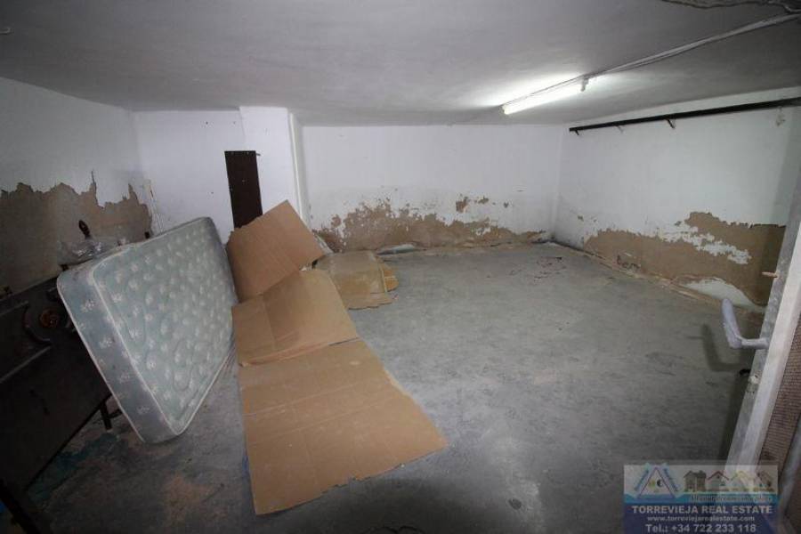 Torrevieja,Alicante,España,Cocheras,29154