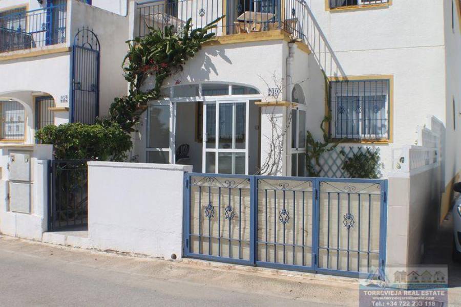 Torrevieja,Alicante,España,2 Bedrooms Bedrooms,1 BañoBathrooms,Bungalow,29166