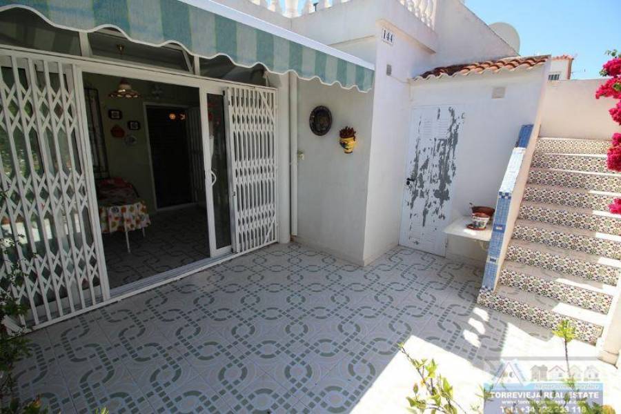 Torrevieja,Alicante,España,2 Bedrooms Bedrooms,1 BañoBathrooms,Bungalow,29205