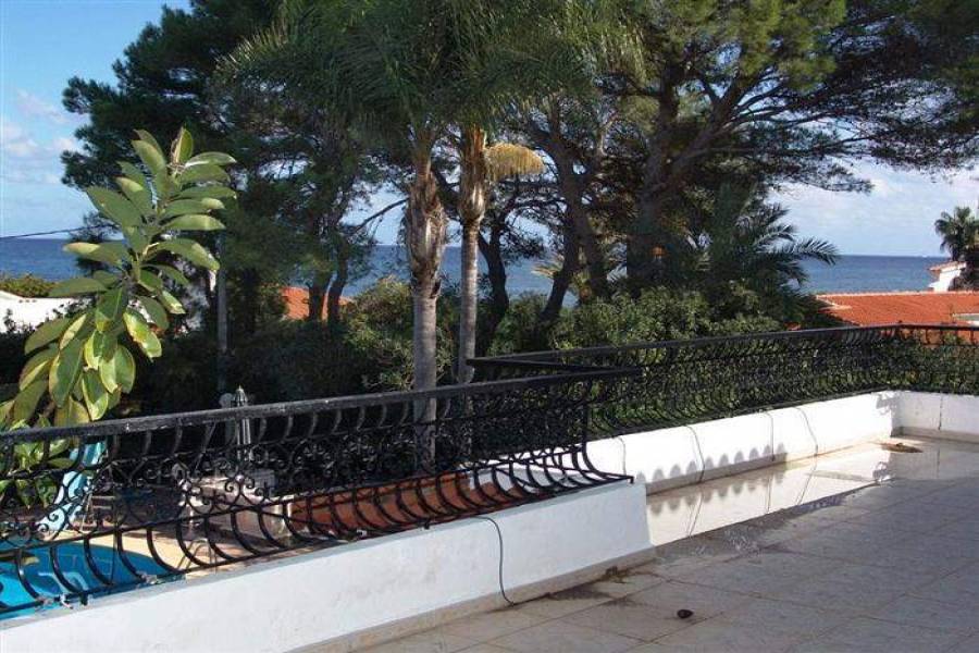 Dénia,Alicante,España,4 Bedrooms Bedrooms,4 BathroomsBathrooms,Chalets,29355