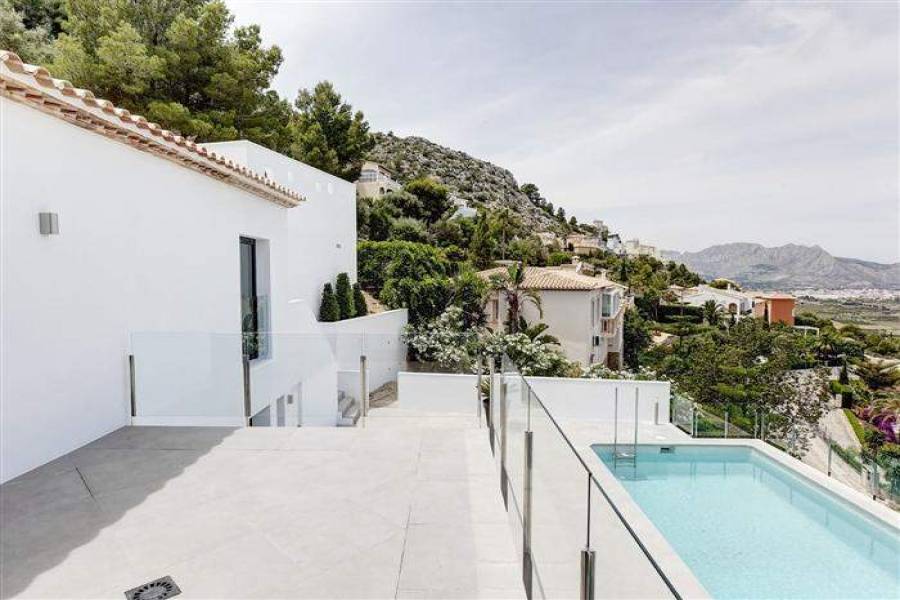 Pedreguer,Alicante,España,4 Bedrooms Bedrooms,5 BathroomsBathrooms,Chalets,29358