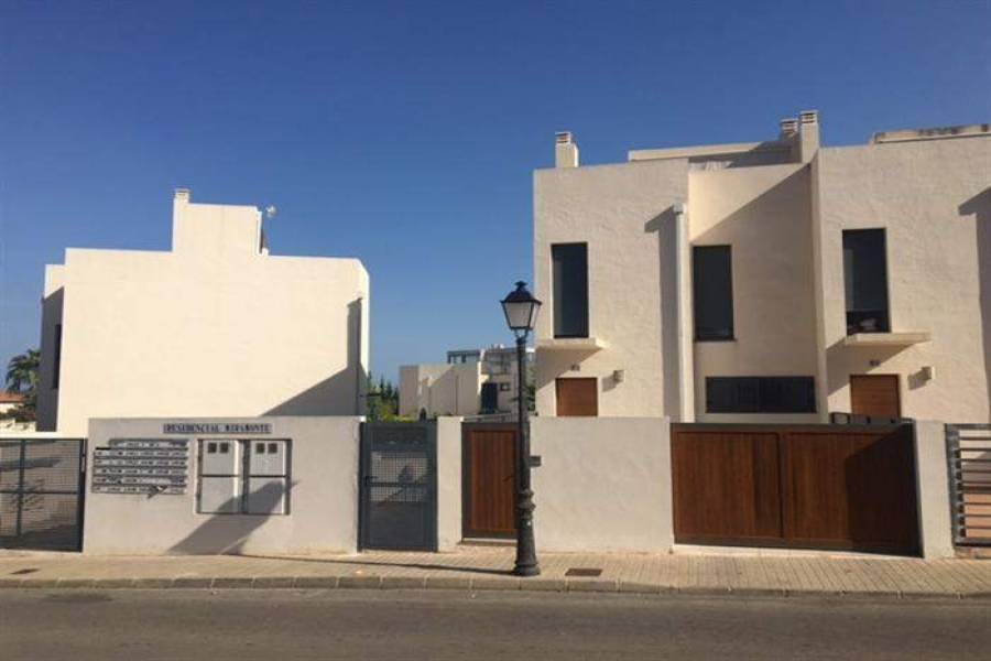 Dénia,Alicante,España,3 Bedrooms Bedrooms,3 BathroomsBathrooms,Chalets,29365