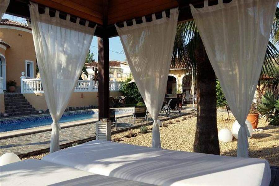 Orba,Alicante,España,3 Bedrooms Bedrooms,6 BathroomsBathrooms,Chalets,29435
