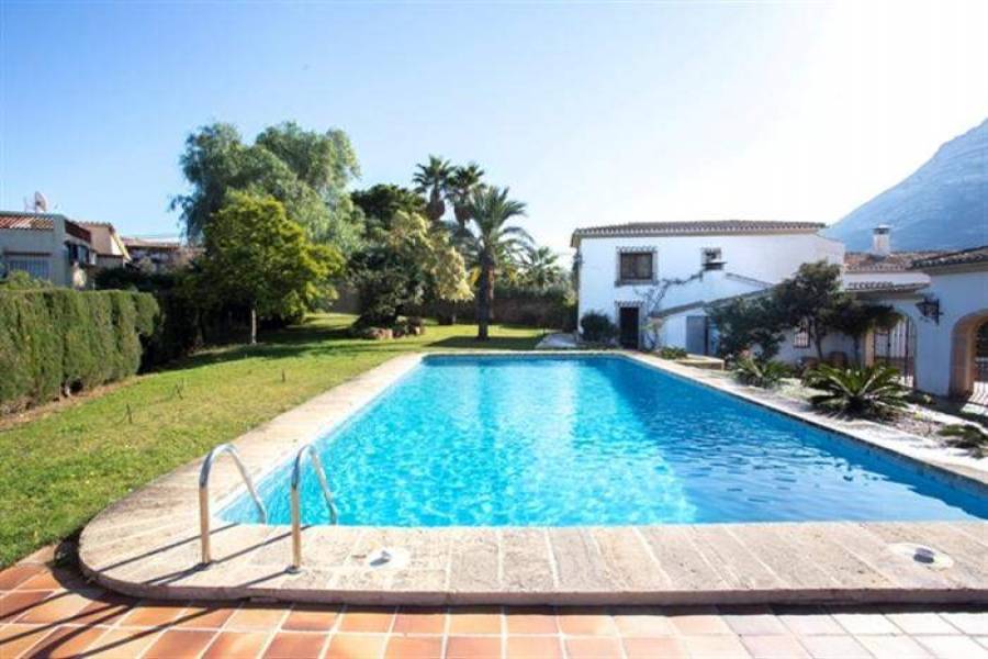 Dénia,Alicante,España,5 Bedrooms Bedrooms,5 BathroomsBathrooms,Chalets,29437