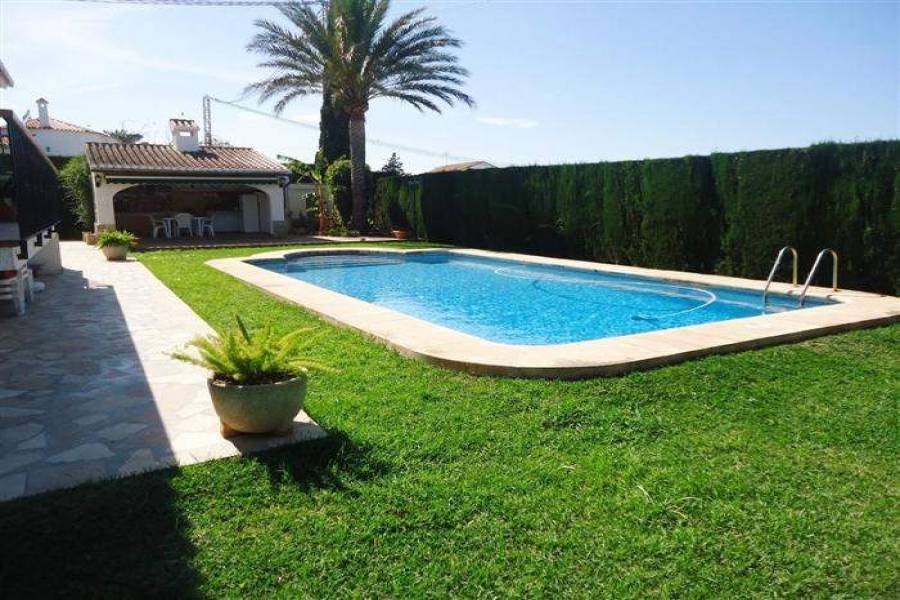Dénia,Alicante,España,4 Bedrooms Bedrooms,4 BathroomsBathrooms,Chalets,29469