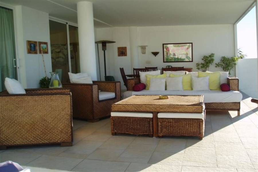 IMPERDIBLE! VER INFO...,4 Bedrooms Bedrooms,3 BathroomsBathrooms,Casas,3642