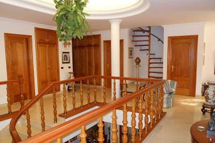 Santa Cruz de Tenerife,Santa Cruz de Tenerife,España,5 Bedrooms Bedrooms,4 BathroomsBathrooms,Casas,3644