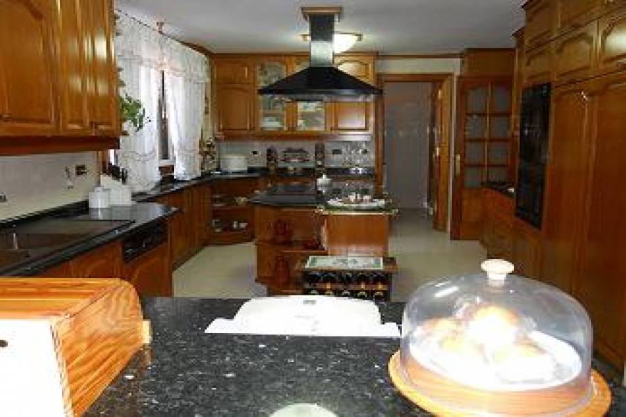 Santa Cruz de Tenerife,Santa Cruz de Tenerife,España,5 Bedrooms Bedrooms,4 BathroomsBathrooms,Casas,3644