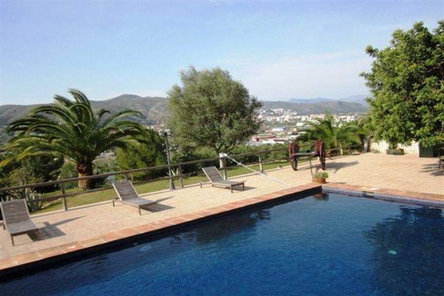 Pedreguer,Alicante,España,3 Bedrooms Bedrooms,4 BathroomsBathrooms,Chalets,29547