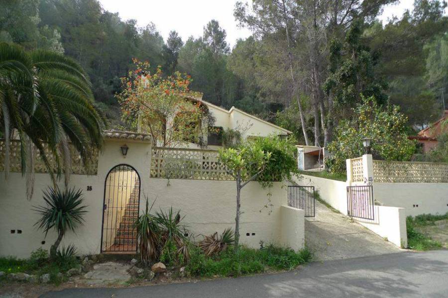 Parcent,Alicante,España,3 Bedrooms Bedrooms,2 BathroomsBathrooms,Chalets,29569