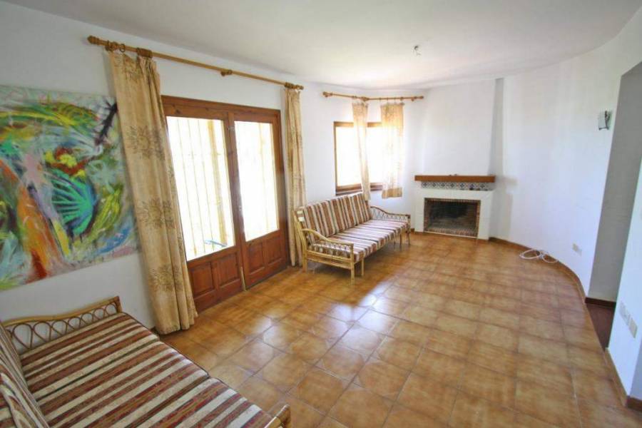 Dénia,Alicante,España,3 Bedrooms Bedrooms,2 BathroomsBathrooms,Chalets,29591