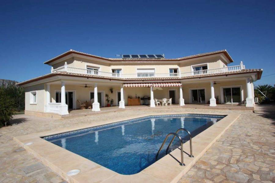 Pedreguer,Alicante,España,4 Bedrooms Bedrooms,4 BathroomsBathrooms,Chalets,29594