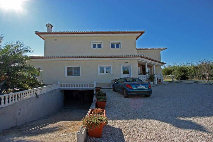 Pedreguer,Alicante,España,4 Bedrooms Bedrooms,4 BathroomsBathrooms,Chalets,29594