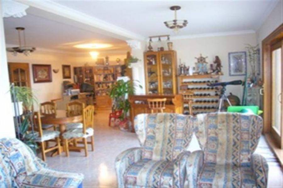 Dénia,Alicante,España,4 Bedrooms Bedrooms,1 BañoBathrooms,Chalets,29599