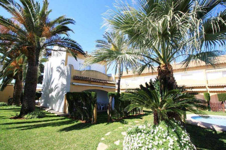 Dénia,Alicante,España,3 Bedrooms Bedrooms,2 BathroomsBathrooms,Chalets,29612