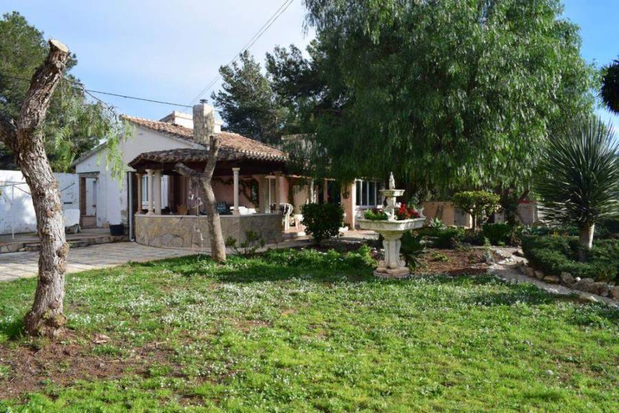 Dénia,Alicante,España,4 Bedrooms Bedrooms,3 BathroomsBathrooms,Chalets,29660