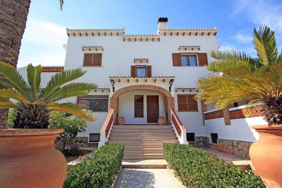 Els Poblets,Alicante,España,6 Bedrooms Bedrooms,5 BathroomsBathrooms,Chalets,29662