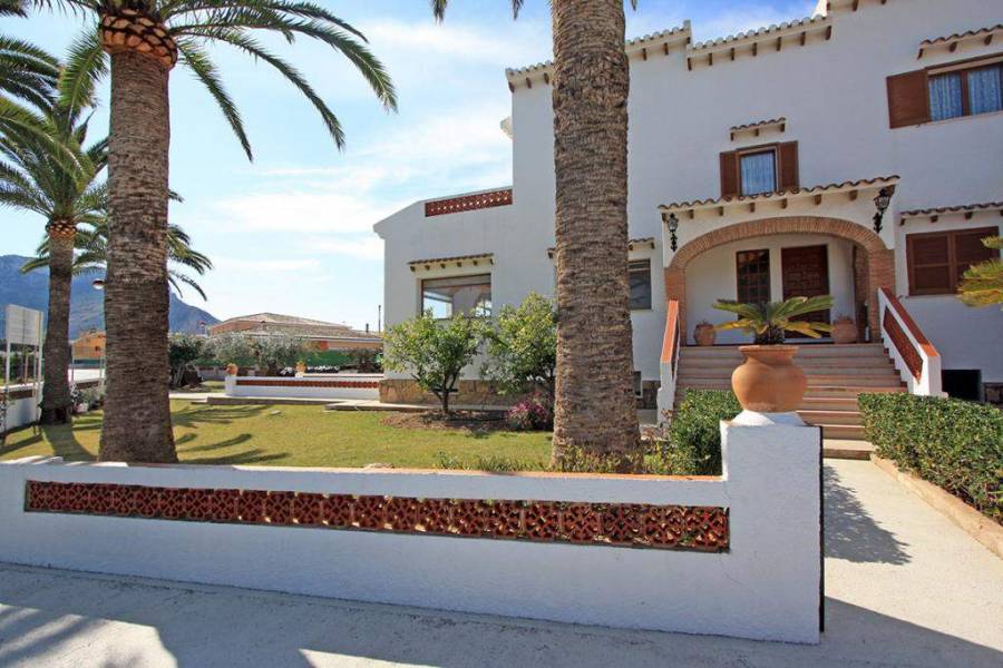 Els Poblets,Alicante,España,6 Bedrooms Bedrooms,5 BathroomsBathrooms,Chalets,29662