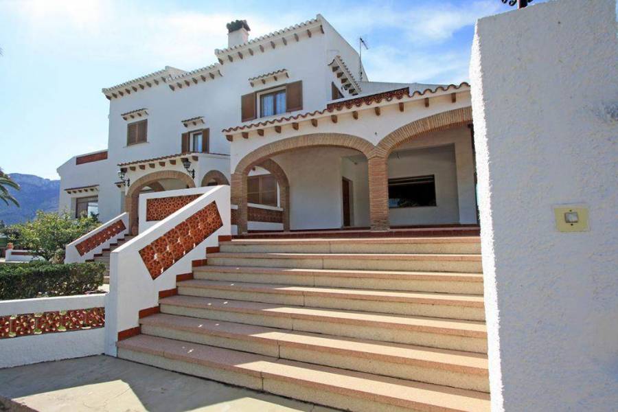 Els Poblets,Alicante,España,6 Bedrooms Bedrooms,5 BathroomsBathrooms,Chalets,29662