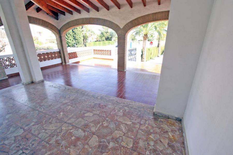 Els Poblets,Alicante,España,6 Bedrooms Bedrooms,5 BathroomsBathrooms,Chalets,29662