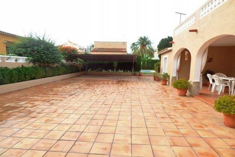 Dénia,Alicante,España,3 Bedrooms Bedrooms,2 BathroomsBathrooms,Chalets,29669