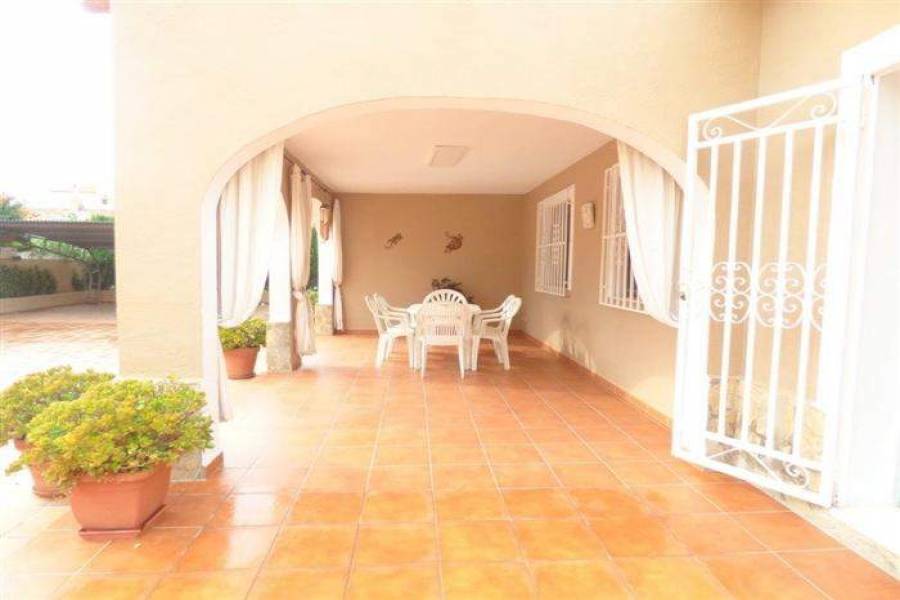Dénia,Alicante,España,3 Bedrooms Bedrooms,2 BathroomsBathrooms,Chalets,29669