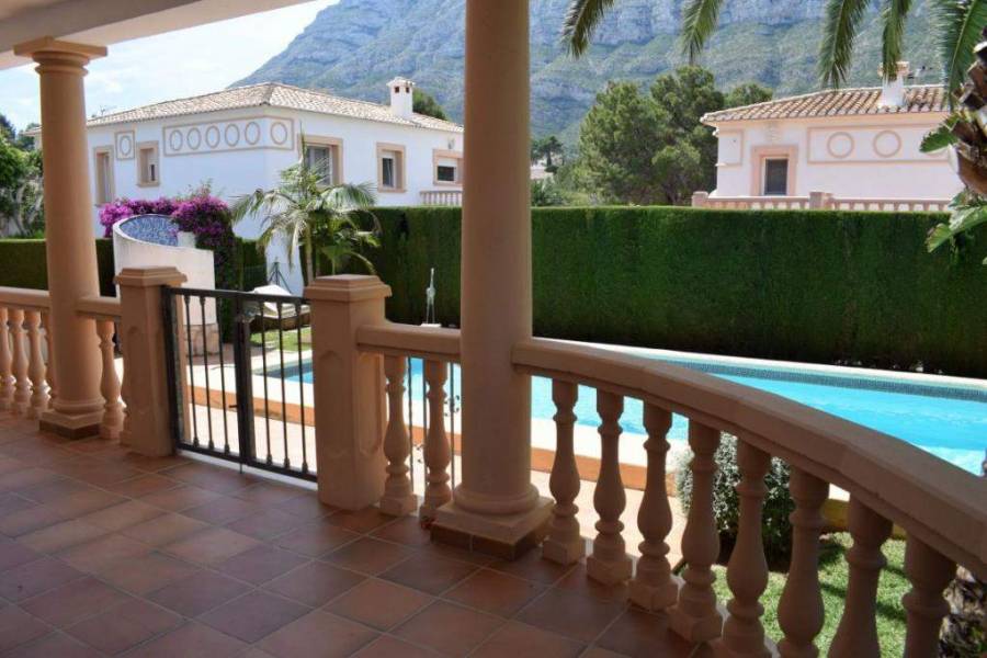 Dénia,Alicante,España,2 Bedrooms Bedrooms,2 BathroomsBathrooms,Chalets,29675