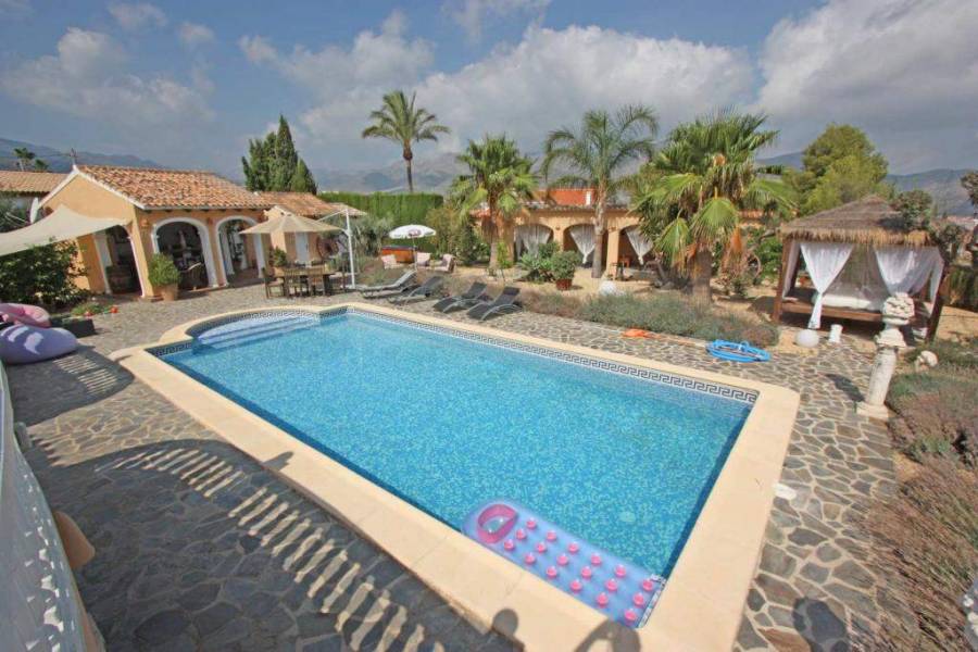 Orba,Alicante,España,3 Bedrooms Bedrooms,2 BathroomsBathrooms,Chalets,29694