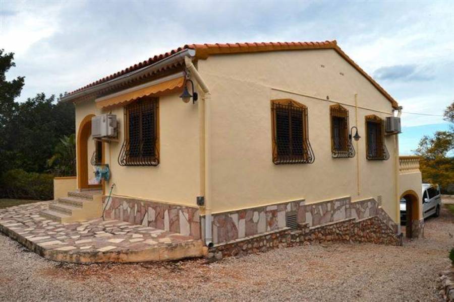 Dénia,Alicante,España,3 Bedrooms Bedrooms,3 BathroomsBathrooms,Chalets,29700