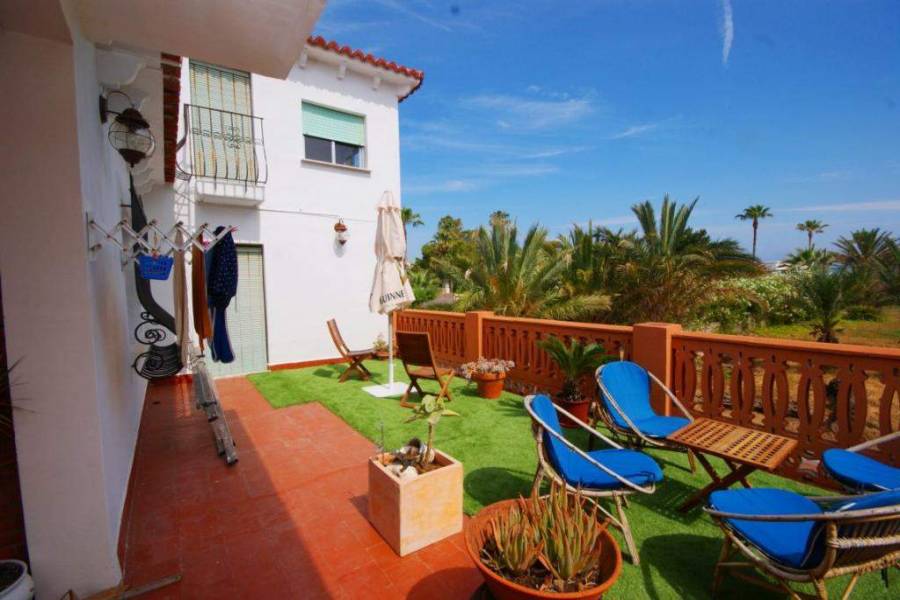 Dénia,Alicante,España,8 Bedrooms Bedrooms,4 BathroomsBathrooms,Chalets,29732