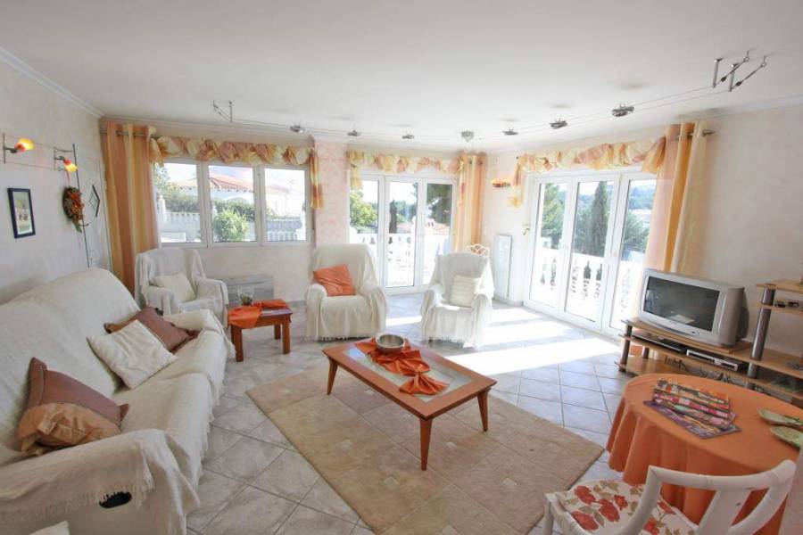 Dénia,Alicante,España,5 Bedrooms Bedrooms,3 BathroomsBathrooms,Chalets,29749