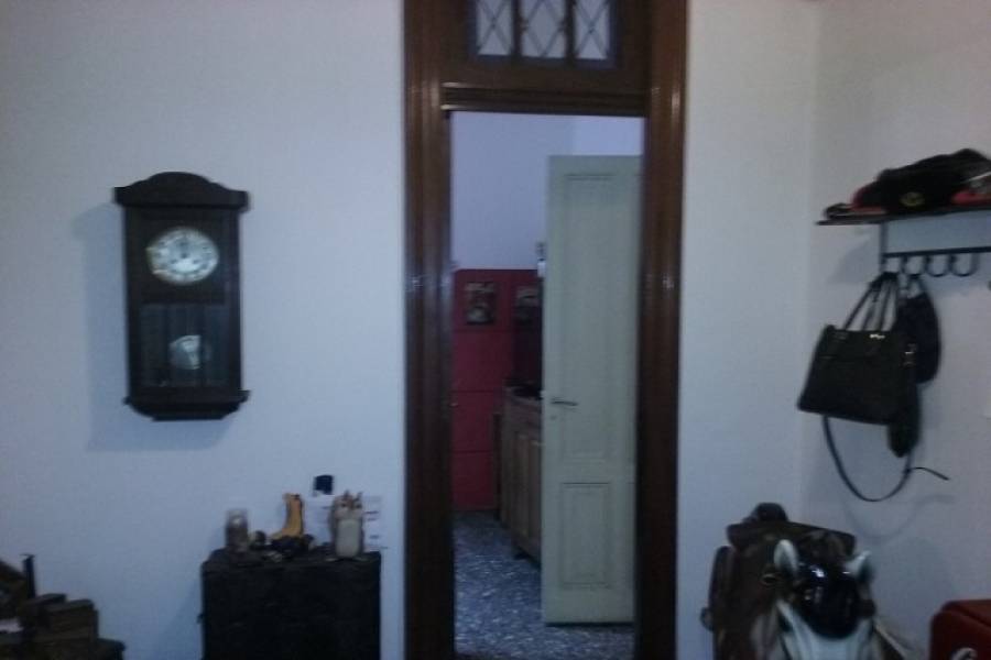 IMPERDIBLE! VER INFO...,4 Bedrooms Bedrooms,2 BathroomsBathrooms,PH Tipo Casa,Pasaje La Porteña,1260