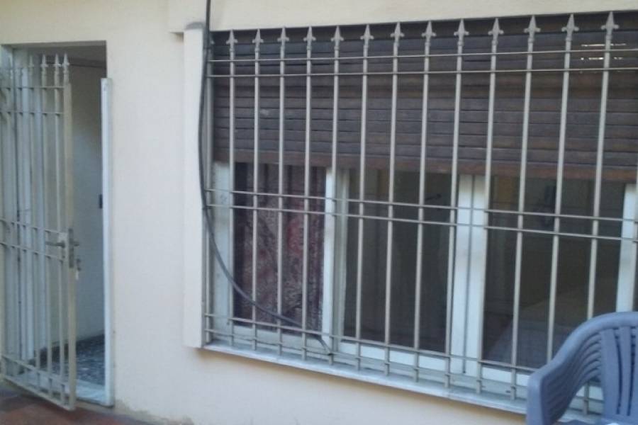 IMPERDIBLE! VER INFO...,4 Bedrooms Bedrooms,2 BathroomsBathrooms,PH Tipo Casa,Pasaje La Porteña,1260