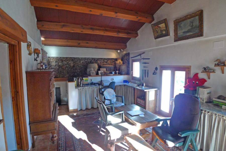 Castell de Castells,Alicante,España,2 Bedrooms Bedrooms,2 BathroomsBathrooms,Chalets,29780