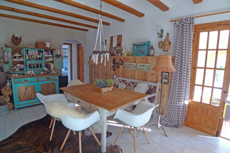 Jalon-Xalo,Alicante,España,3 Bedrooms Bedrooms,2 BathroomsBathrooms,Chalets,29790