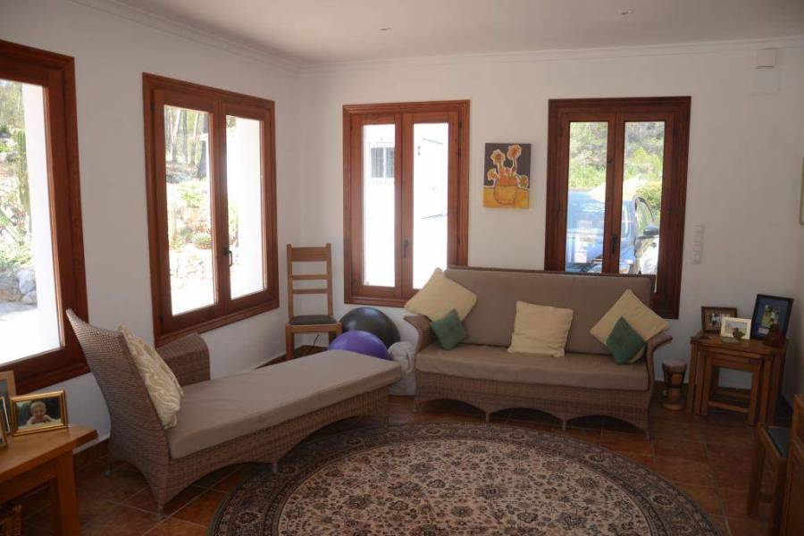 Jalon-Xalo,Alicante,España,4 Bedrooms Bedrooms,3 BathroomsBathrooms,Chalets,29792