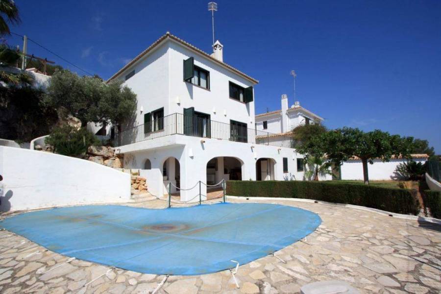 Dénia,Alicante,España,5 Bedrooms Bedrooms,3 BathroomsBathrooms,Chalets,29827