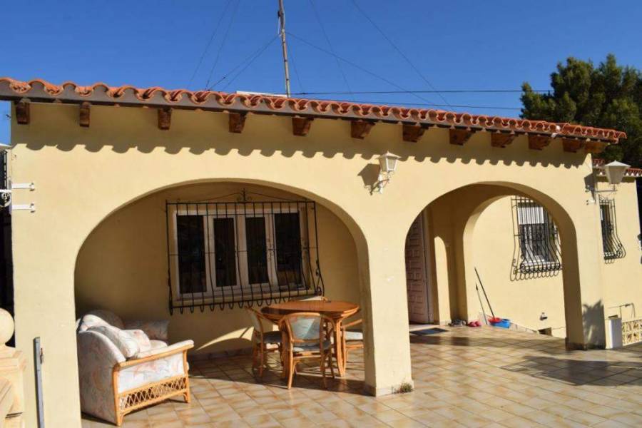 Dénia,Alicante,España,5 Bedrooms Bedrooms,2 BathroomsBathrooms,Chalets,29828