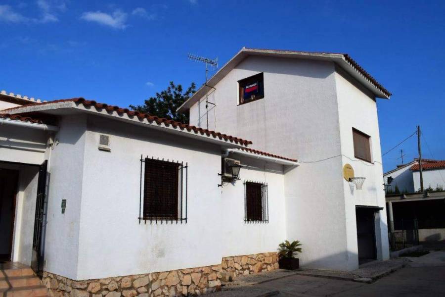 Dénia,Alicante,España,5 Bedrooms Bedrooms,3 BathroomsBathrooms,Chalets,29875