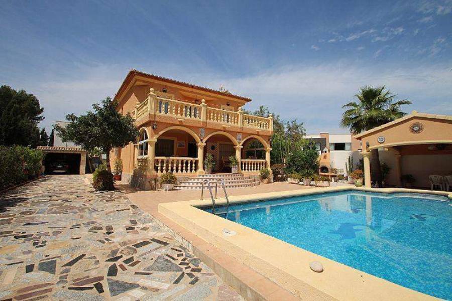 Dénia,Alicante,España,5 Bedrooms Bedrooms,4 BathroomsBathrooms,Chalets,29900