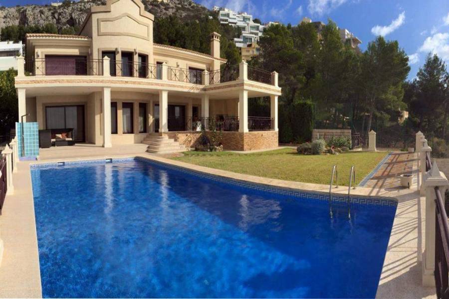 Altea,Alicante,España,5 Bedrooms Bedrooms,7 BathroomsBathrooms,Chalets,29931