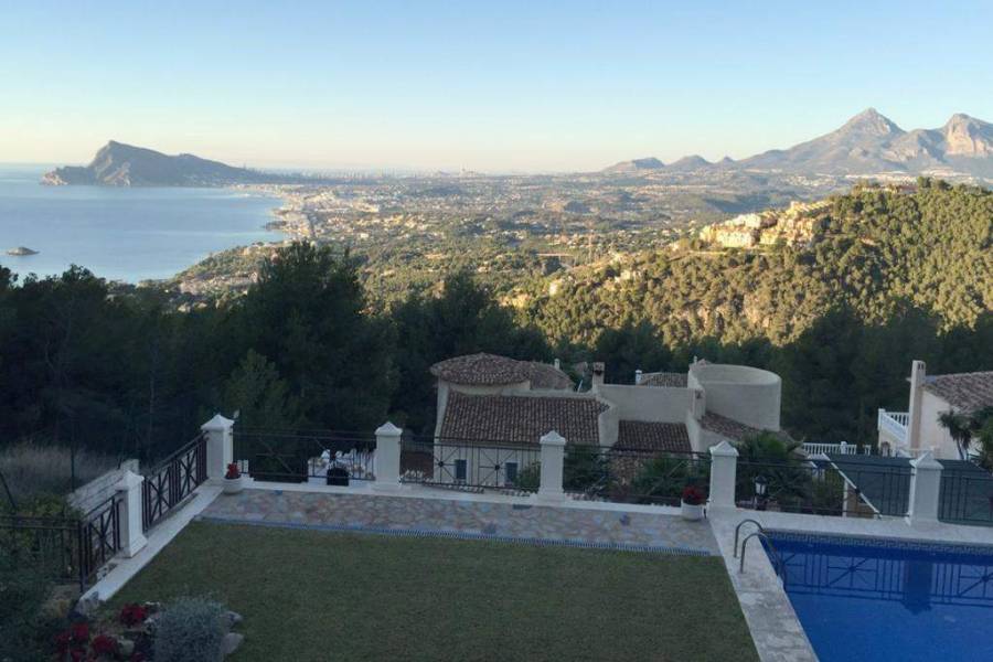 Altea,Alicante,España,5 Bedrooms Bedrooms,7 BathroomsBathrooms,Chalets,29931