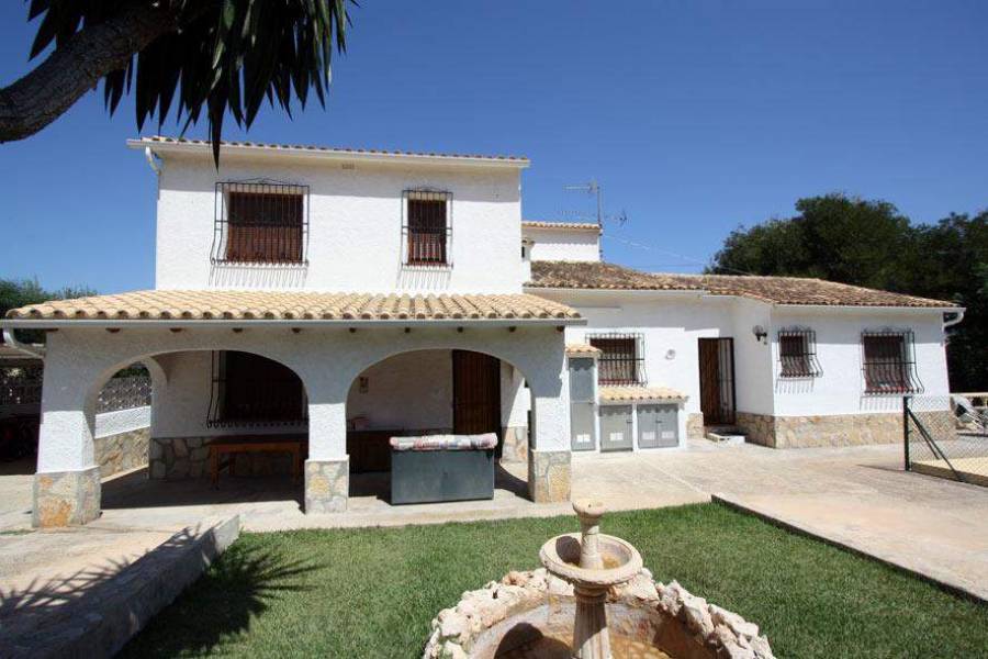 Dénia,Alicante,España,5 Bedrooms Bedrooms,3 BathroomsBathrooms,Chalets,29949