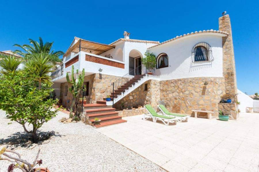 Benidoleig,Alicante,España,5 Bedrooms Bedrooms,4 BathroomsBathrooms,Chalets,29954